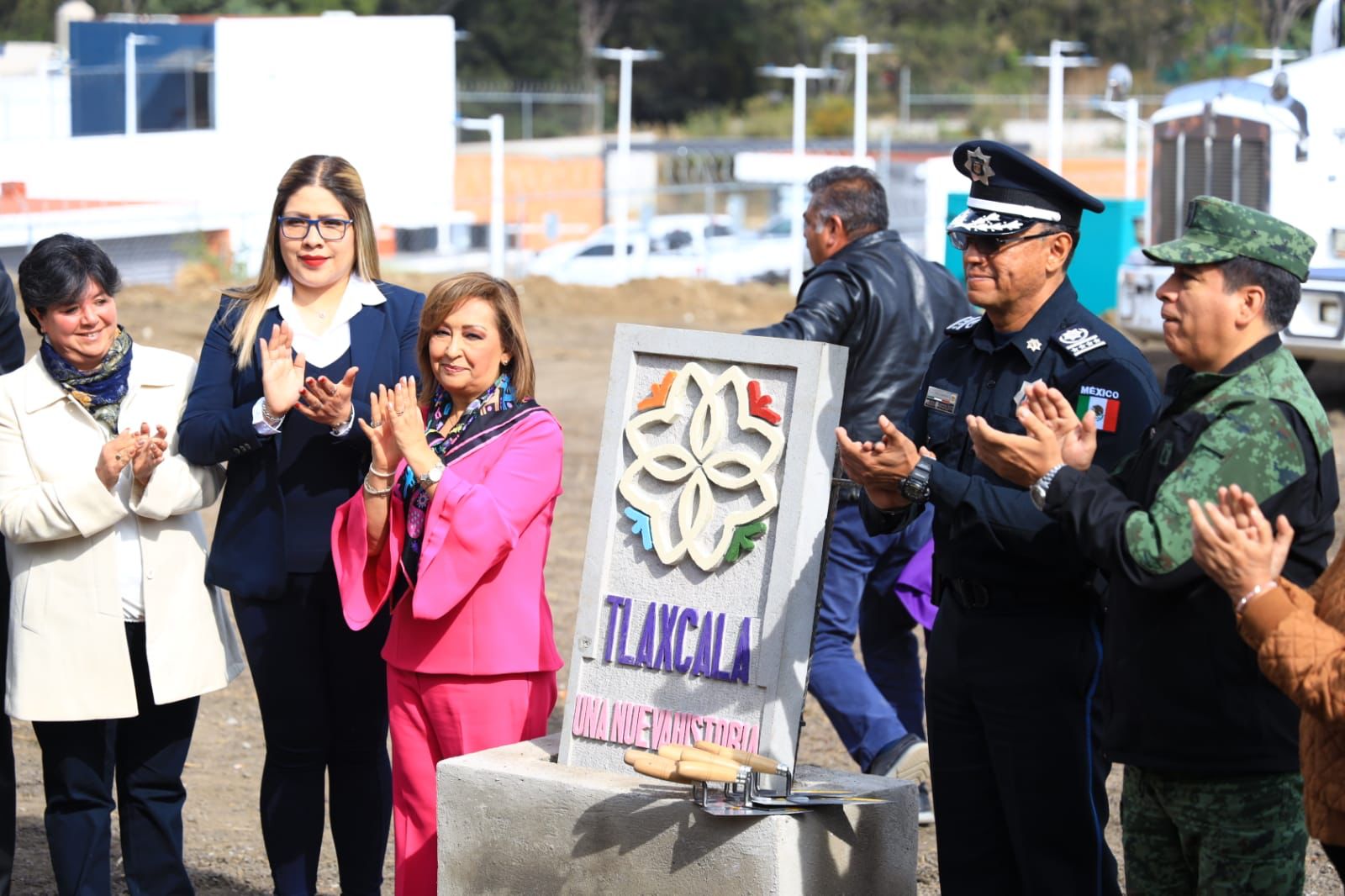 Gustavo Jiménez Romero atestigua la colocación de la primera piedra de la SSC
